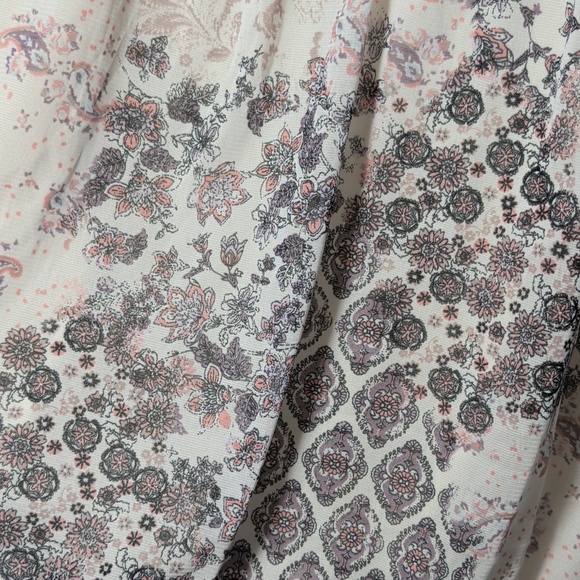 Maurices Cream Floral Paisley Tank with Lavender Lace Shoulders - Picture 4 of 6